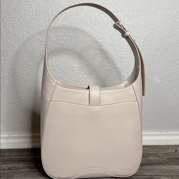 Lululemon Leather Alternative Shoulder Bag 8L Cream Cashew - Picture 7 of 11